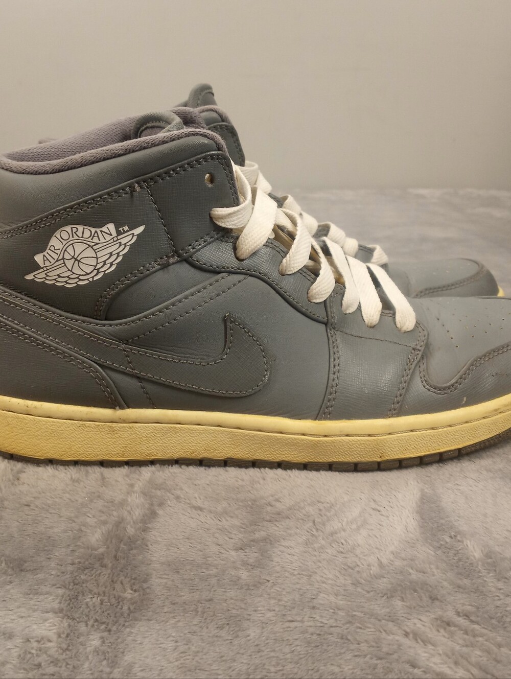 Jordan Men’s Mid-Top Sneakers in Slate Gray Size 9.5